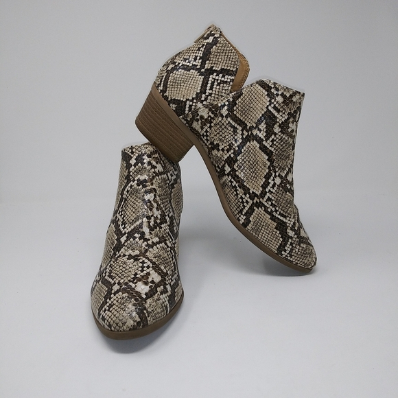 Brown and Tan Faux Snake Booties Sz 10 - Picture 4 of 8